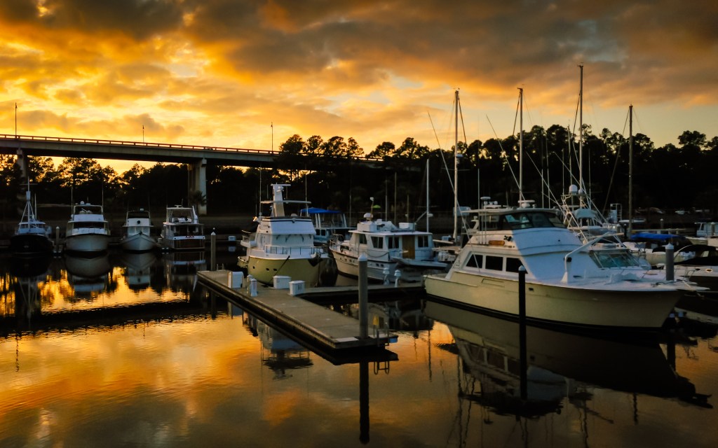 LuLu's Marina Footer Cover